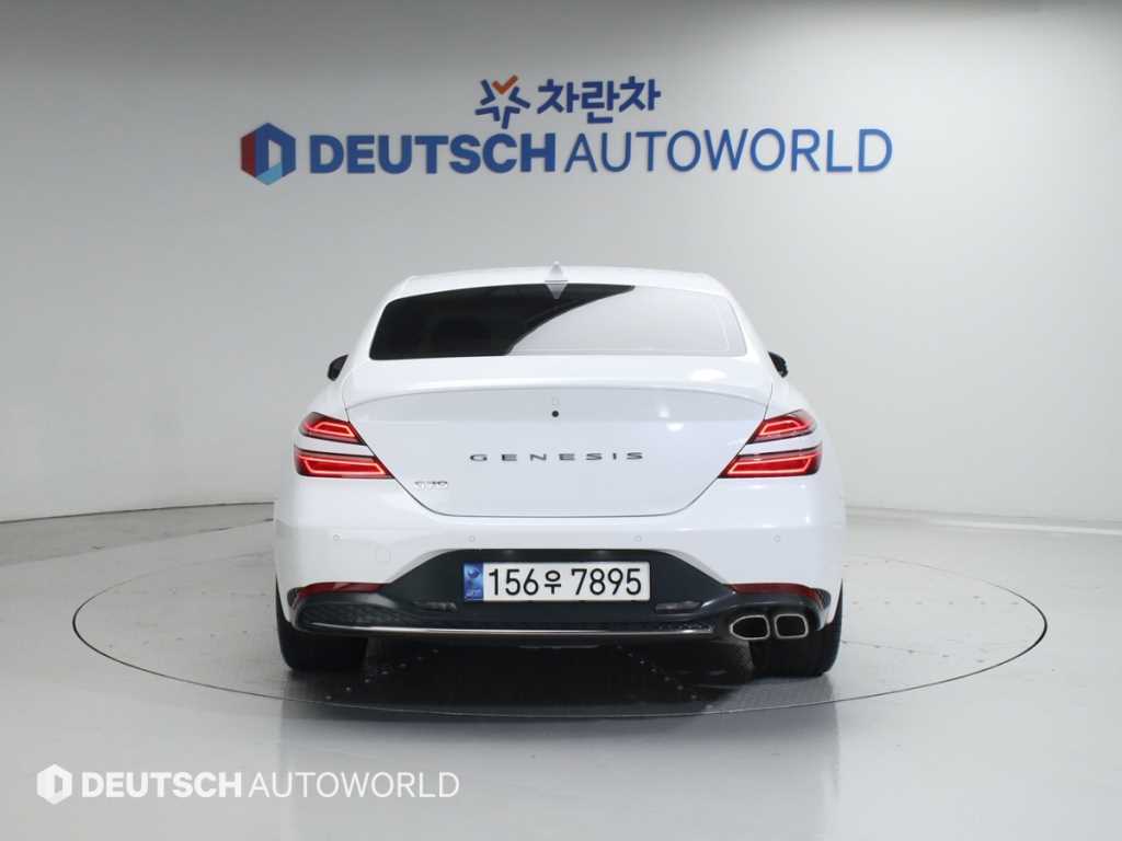 Genesis G70 - Vista 4