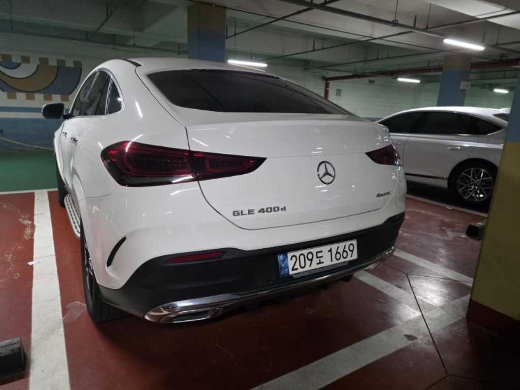 Mercedes Benz GLE Class - Vista 2