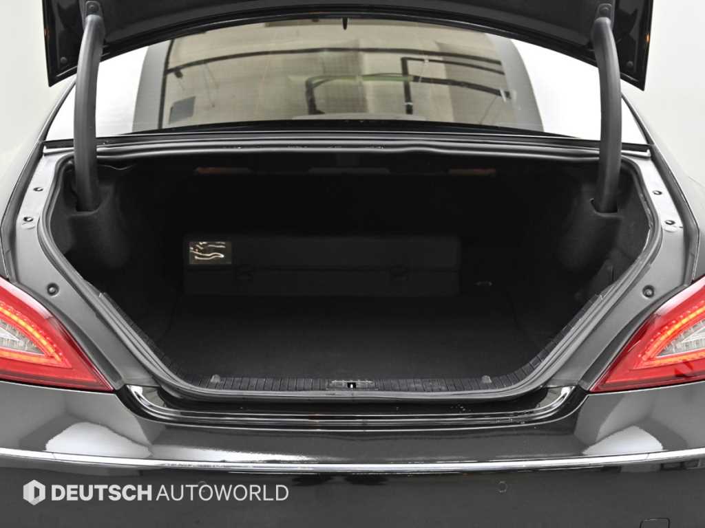 Mercedes Benz CLS Class 2016 Negro - Importación desde Corea - HF Imports Iquique - Foto 20