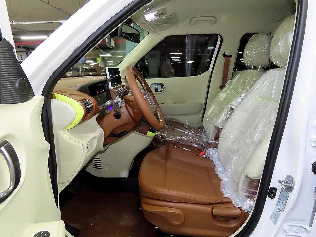 HYUNDAI Casper - Vista 6