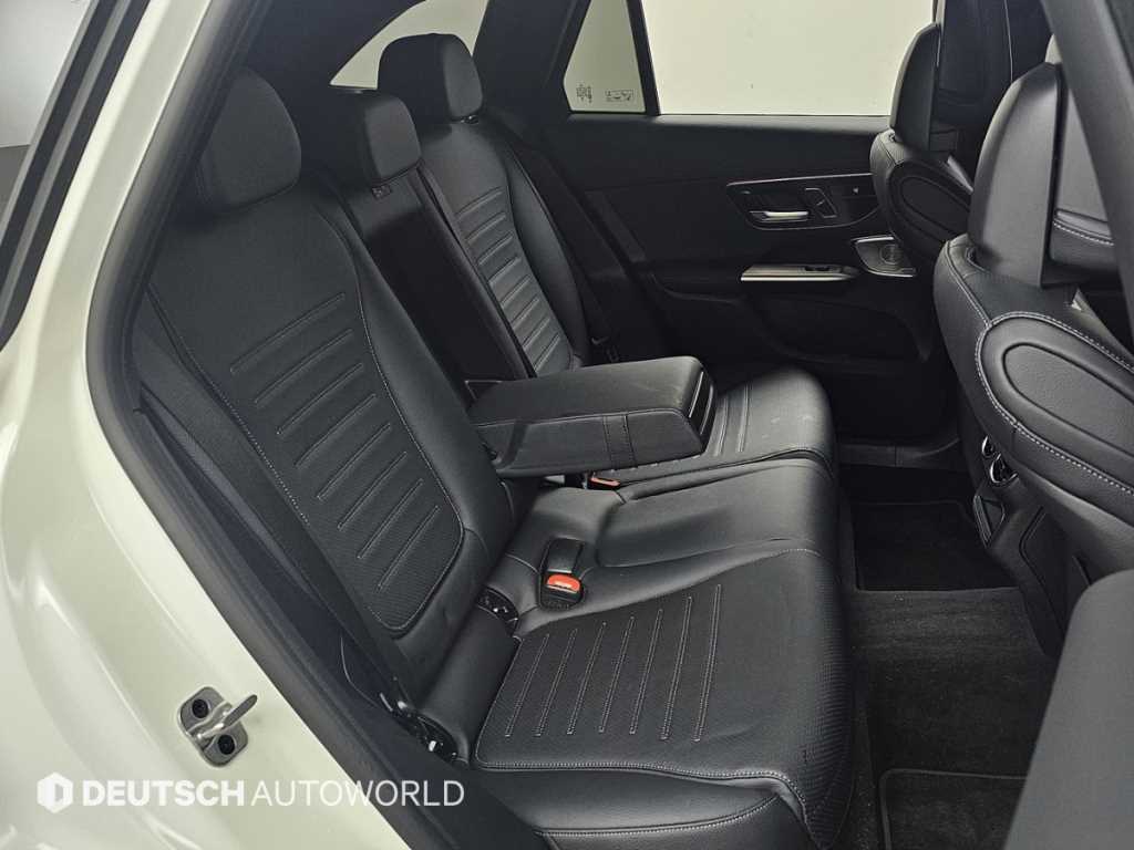 Mercedes Benz GLC Class - Vista 12