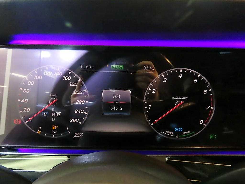 Mercedes Benz CLS Class - Vista 9