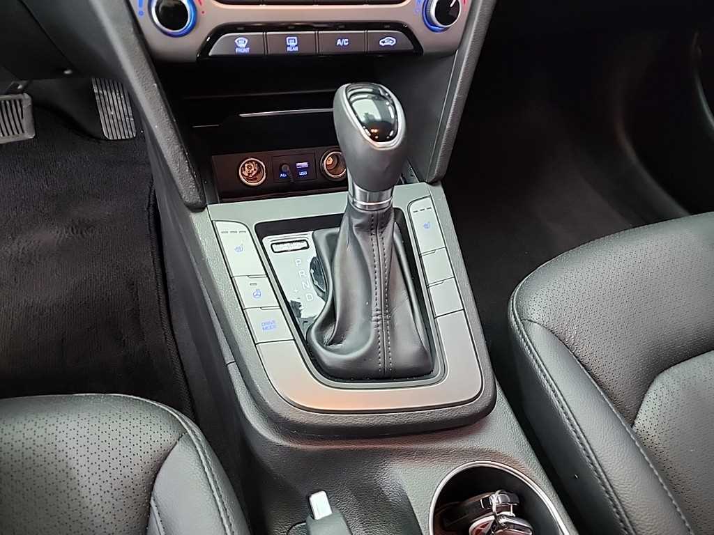 HYUNDAI Avante - Vista 8