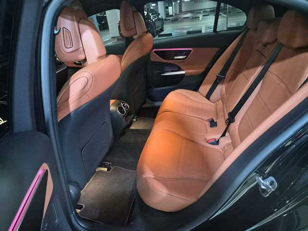 Mercedes Benz C Class - Vista 7