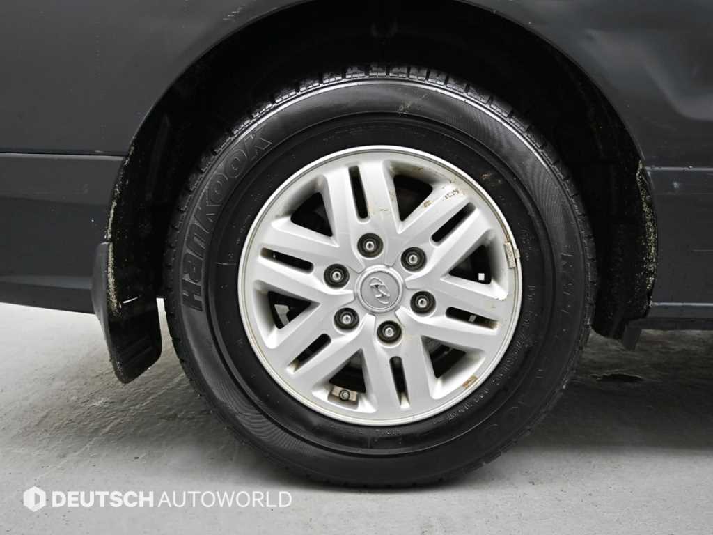 HYUNDAI Starex - Vista 5