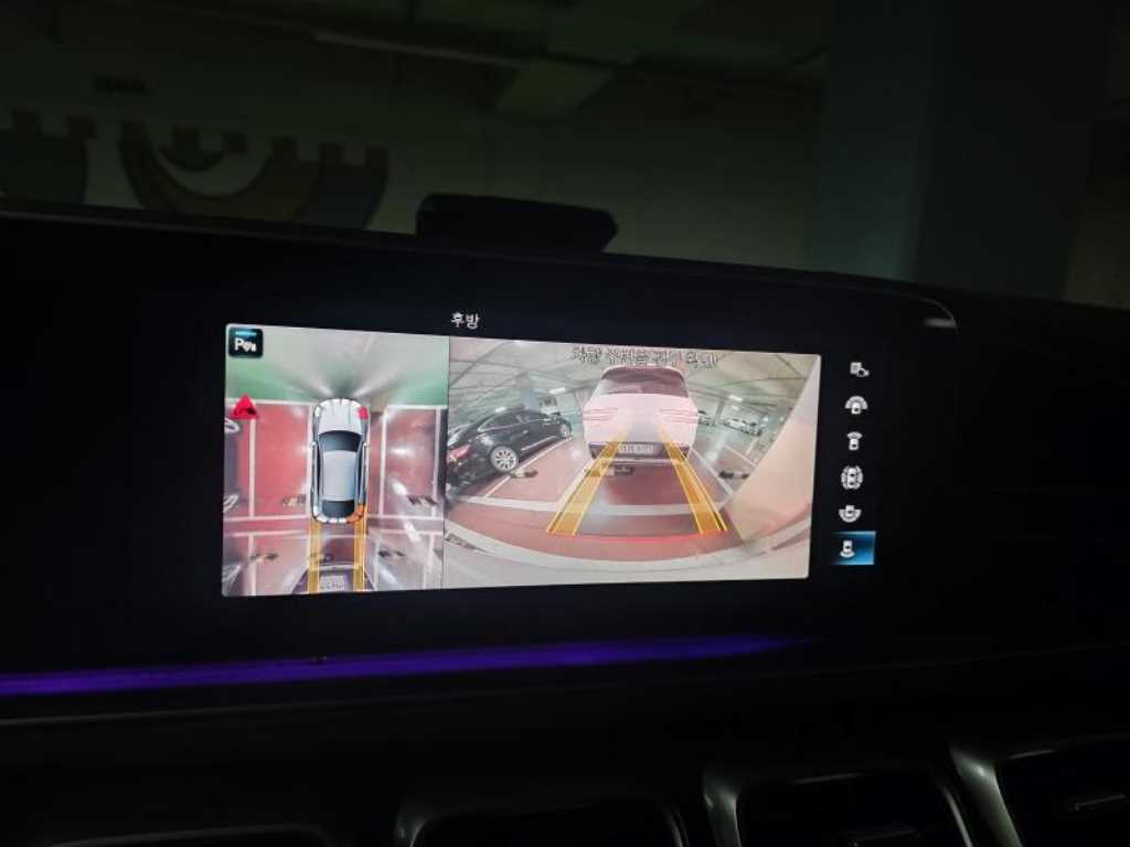 Mercedes Benz GLE Class - Vista 8