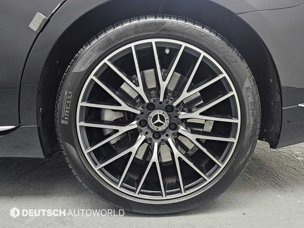 Mercedes Benz S Class - Vista 5