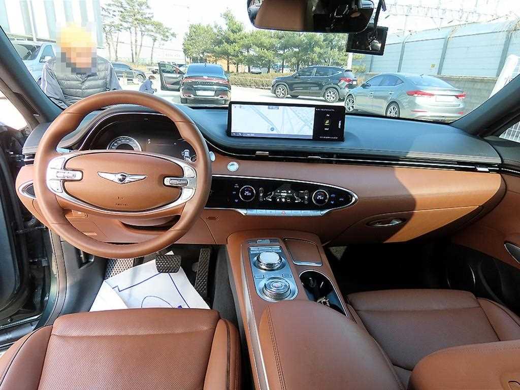 Genesis GV70 - Vista 7