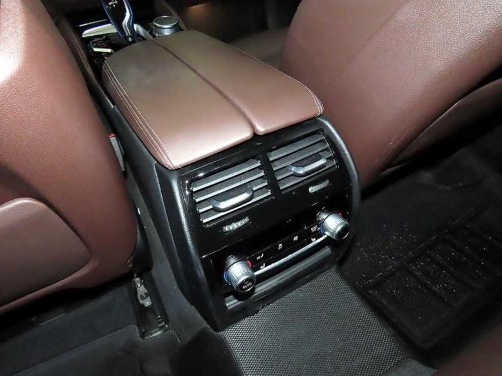 BMW 5 Series 2022 Negro - Importación desde Corea - HF Imports Iquique - Foto 15