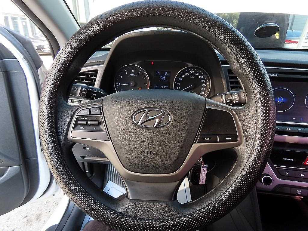HYUNDAI Avante - Vista 8