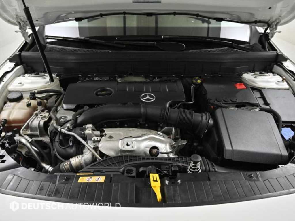 Mercedes Benz GLB Class - Vista 6