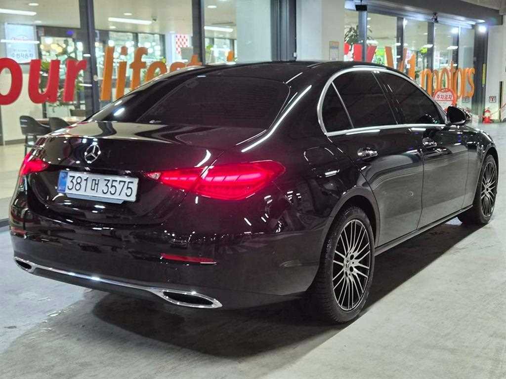 Mercedes Benz C Class - Vista 4