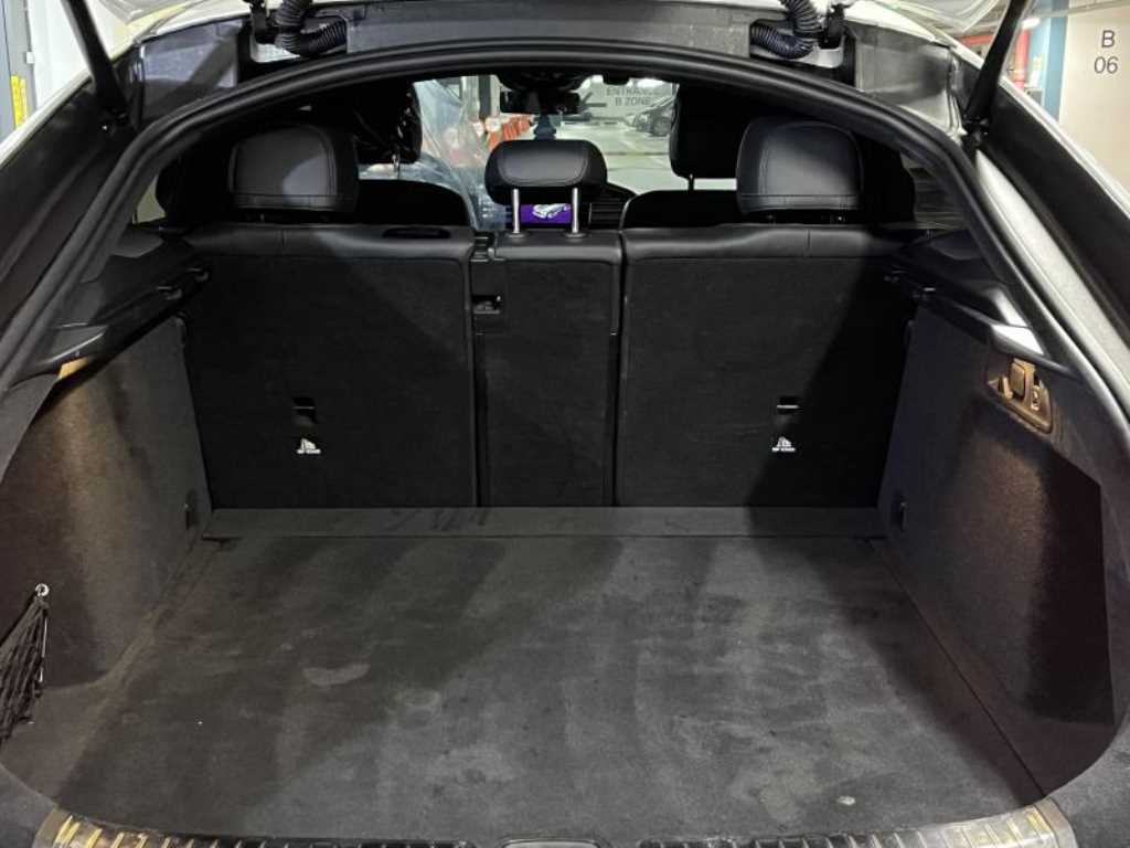 Mercedes Benz GLE Class - Vista 6