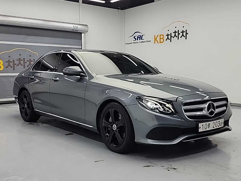 Mercedes Benz E class - Vista 4