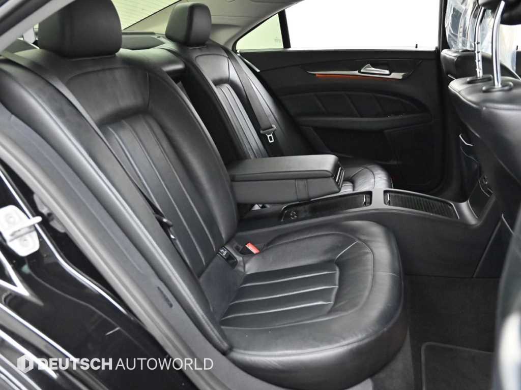 Mercedes Benz CLS Class - Vista 12