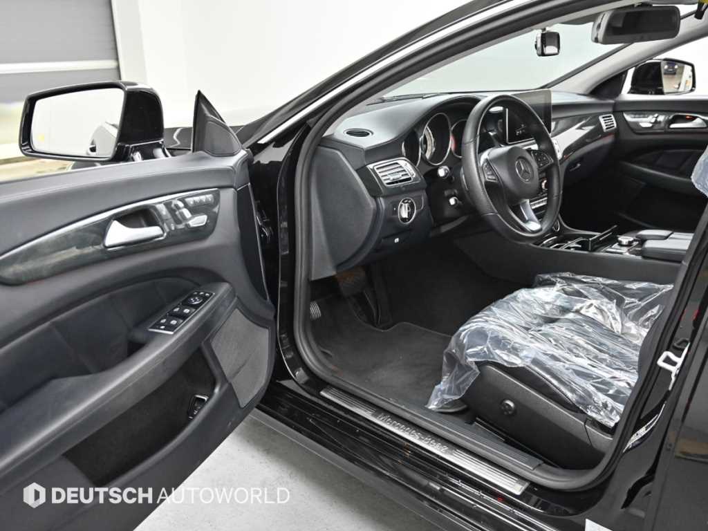 Mercedes Benz CLS Class - Vista 11