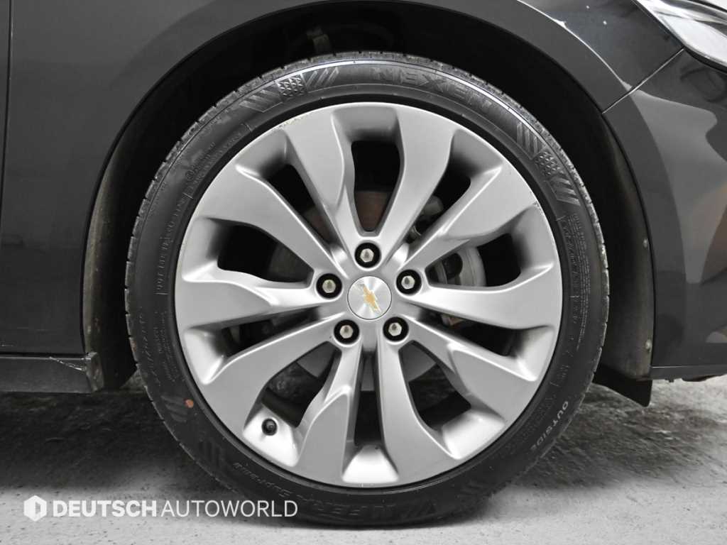 Chevrolet Malibu - Vista 5