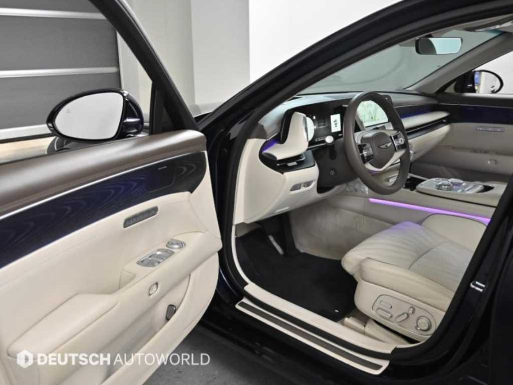 Genesis G90 - Vista 11