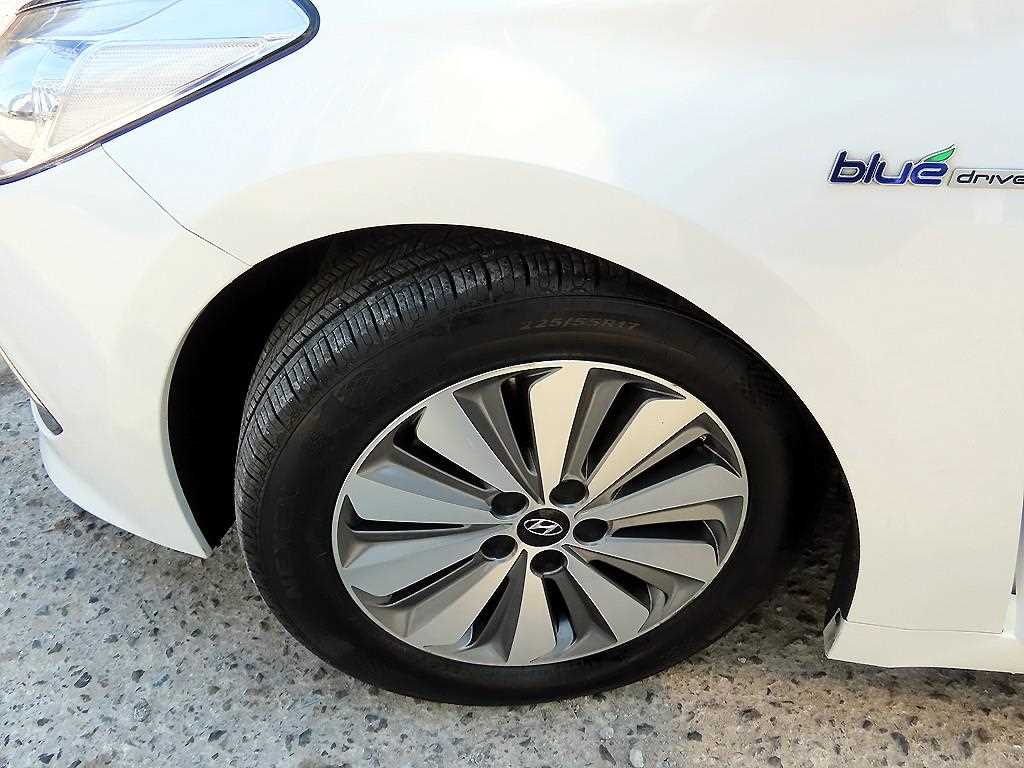 HYUNDAI Grandeur 2015 Blanco - Importación desde Corea - HF Imports Iquique - Foto 20