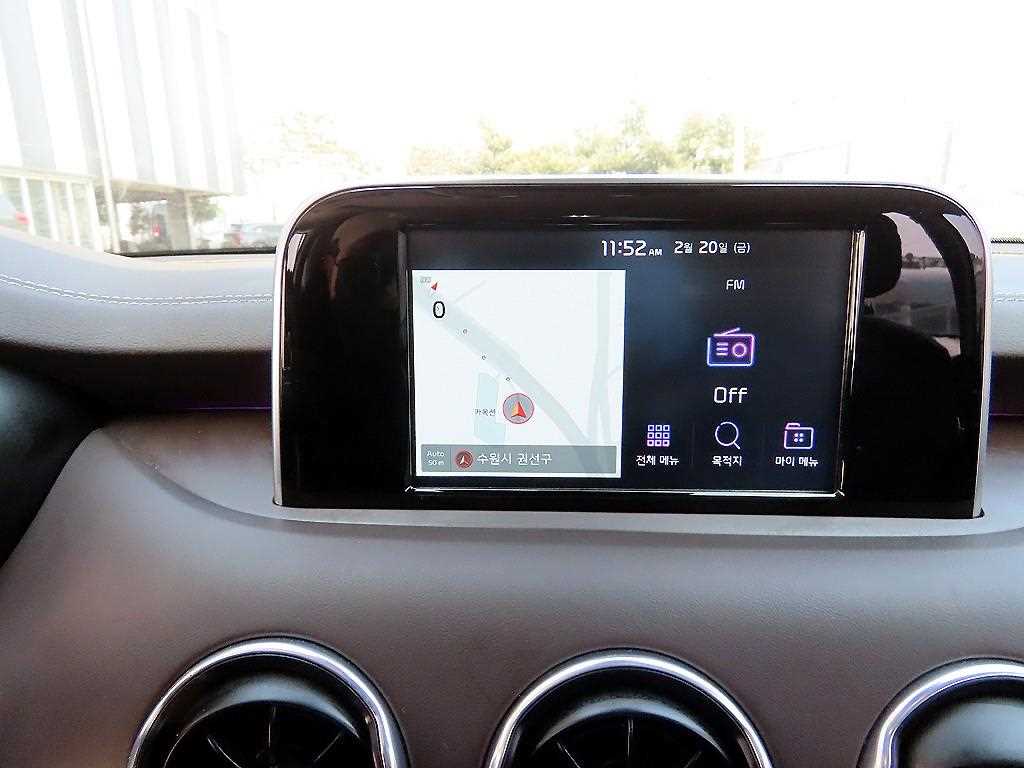 KIA Stinger - Vista 12