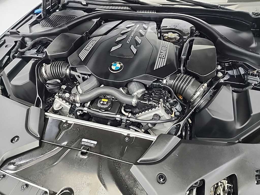 BMW 5 Series - Vista 5