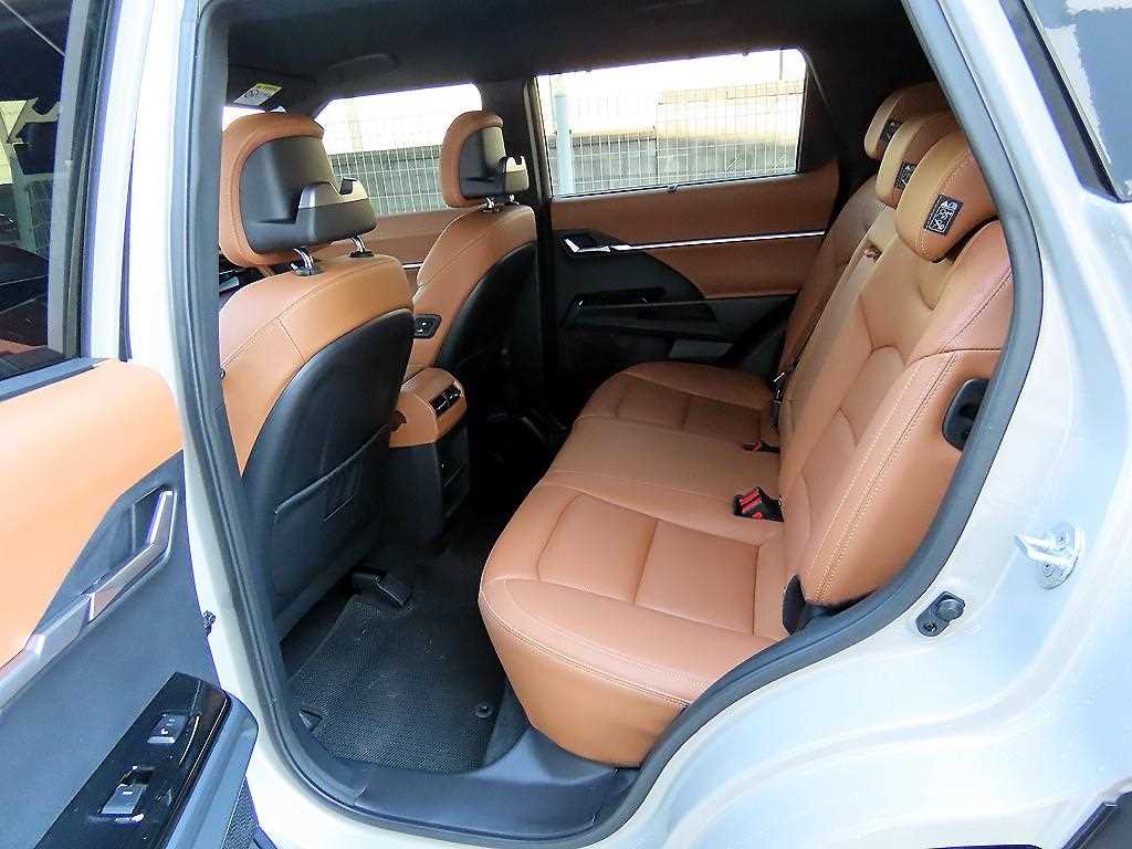 Ssangyong Torres - Vista 6