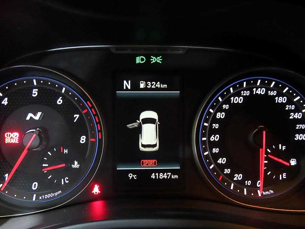 HYUNDAI Veloster - Vista 9