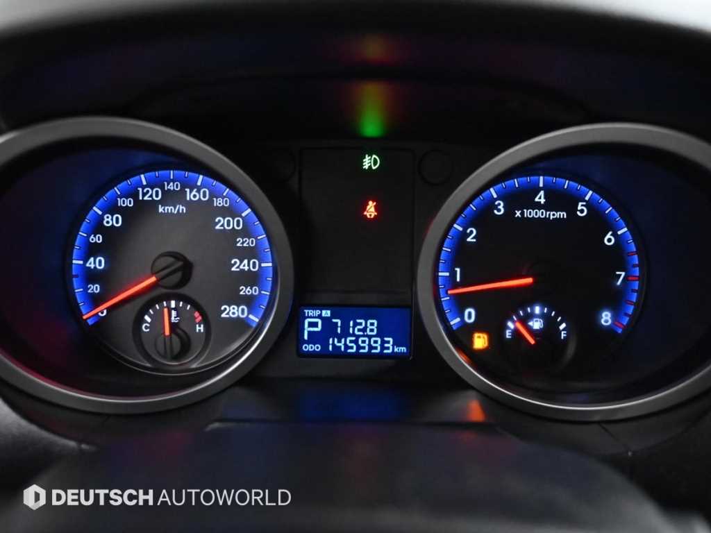 HYUNDAI Genesis - Vista 8