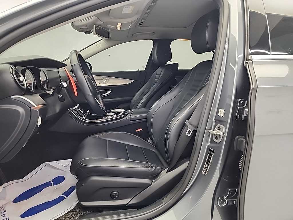 Mercedes Benz E class - Vista 11