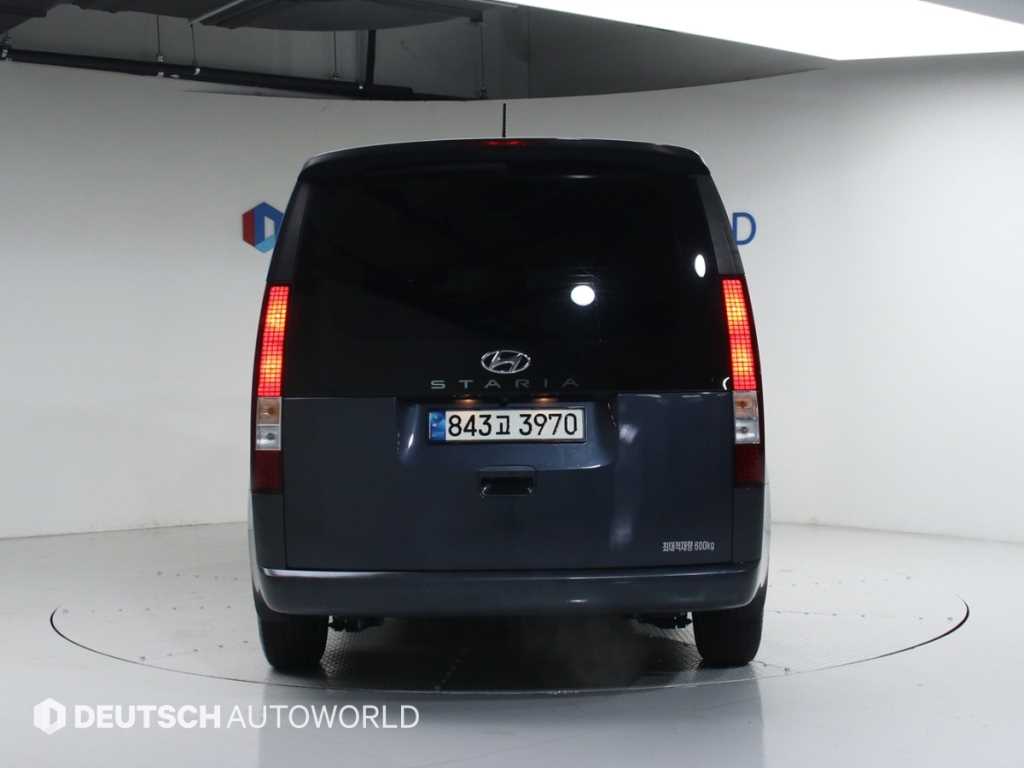 HYUNDAI Staria - Vista 4