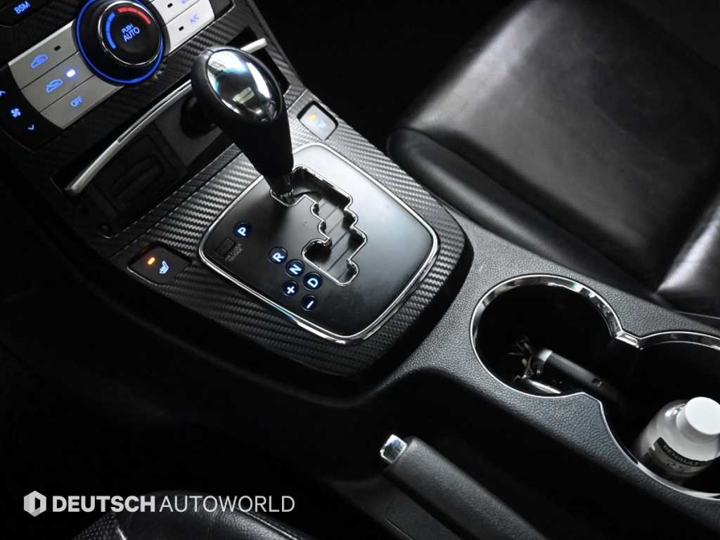 HYUNDAI Genesis - Vista 9