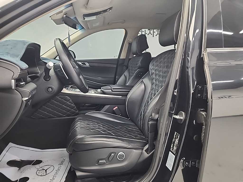 Genesis GV80 - Vista 11