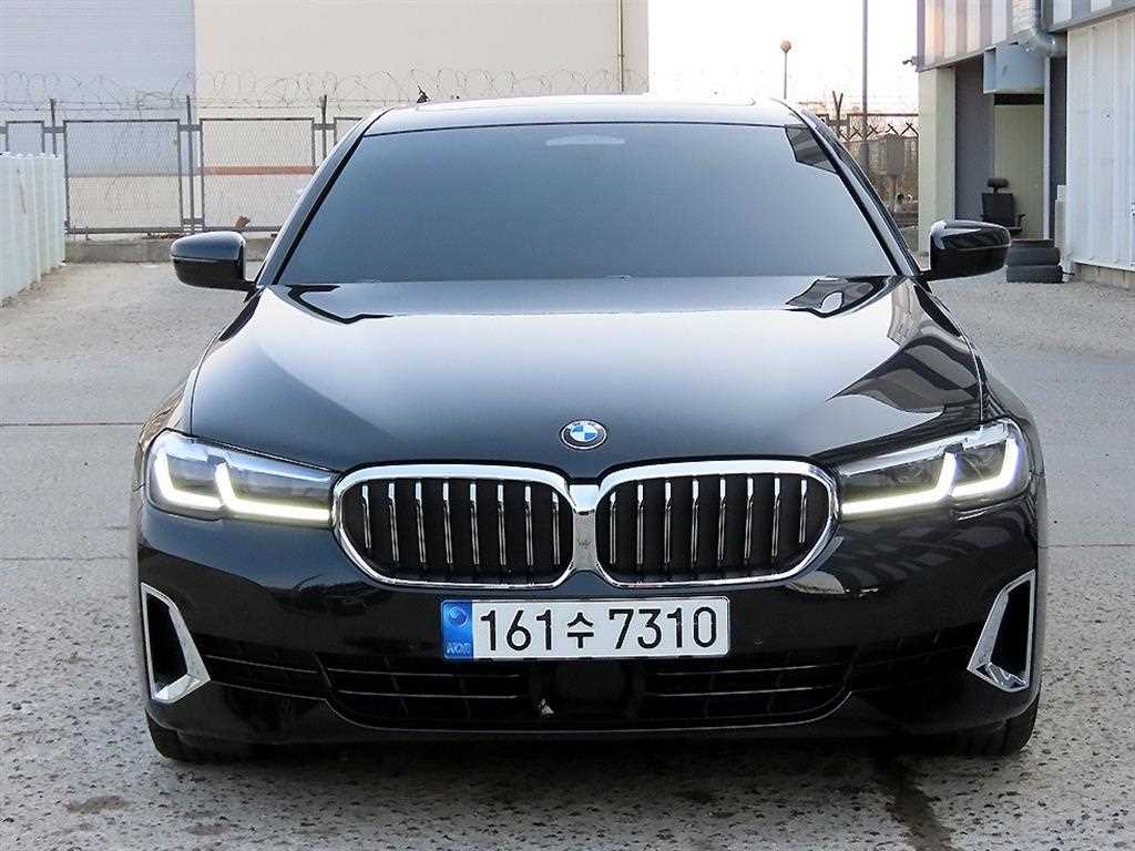 BMW 5 Series 2023 Negro - Importación desde Corea - HF Imports Iquique - Foto 1