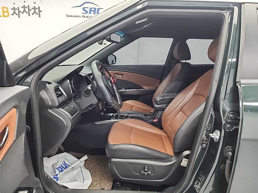 Ssangyong Tivoli - Vista 11