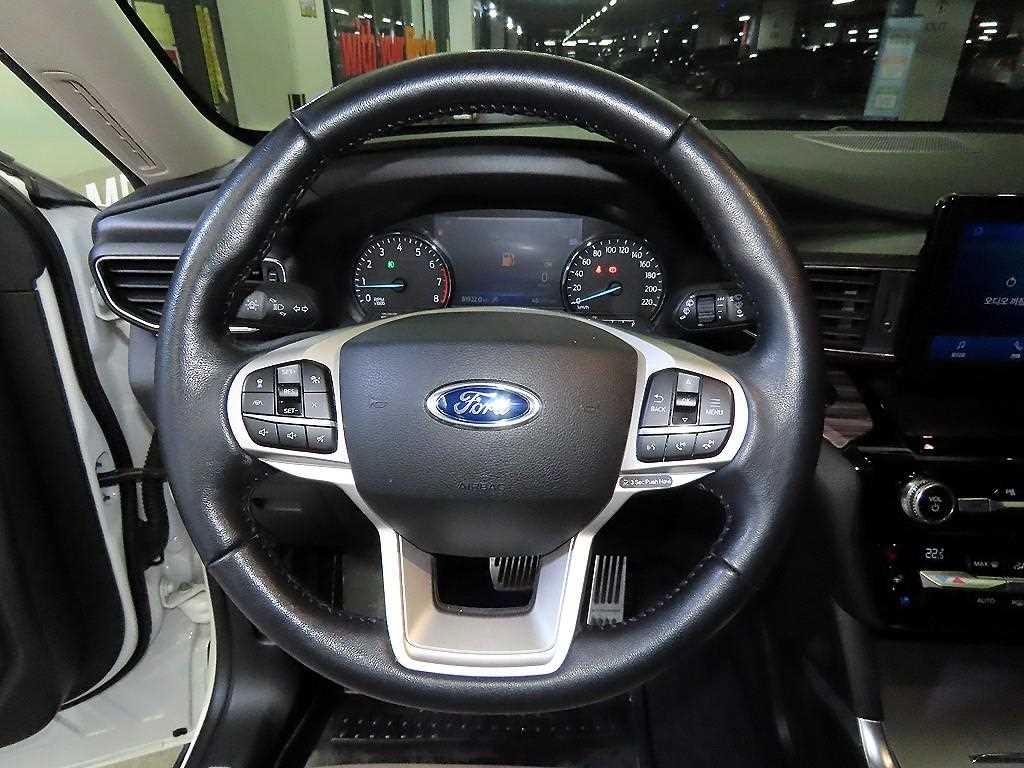 Ford Explorer - Vista 8