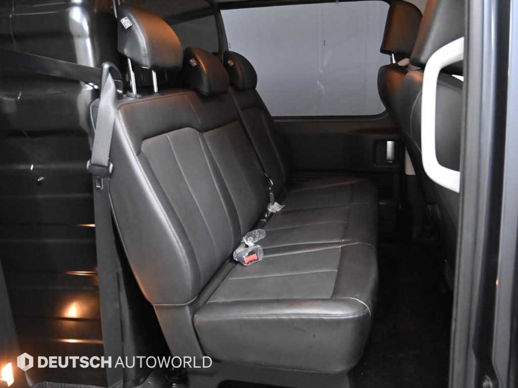 HYUNDAI Staria - Vista 12