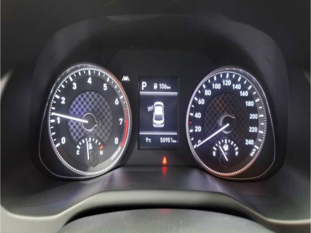 HYUNDAI Avante - Vista 6