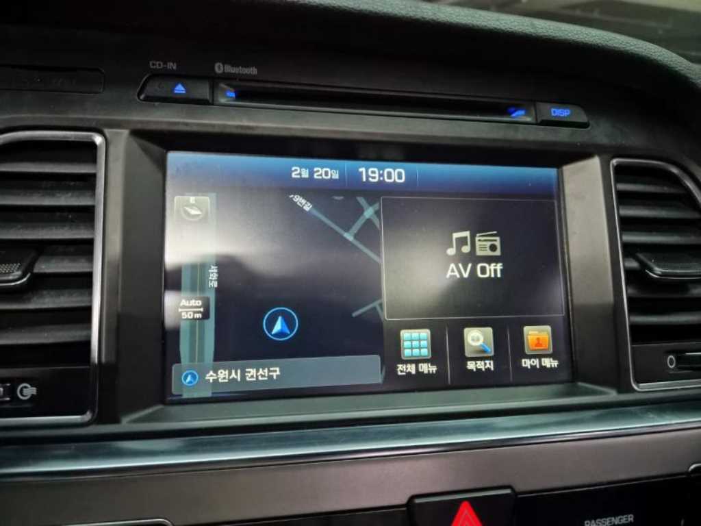HYUNDAI Sonata - Vista 8
