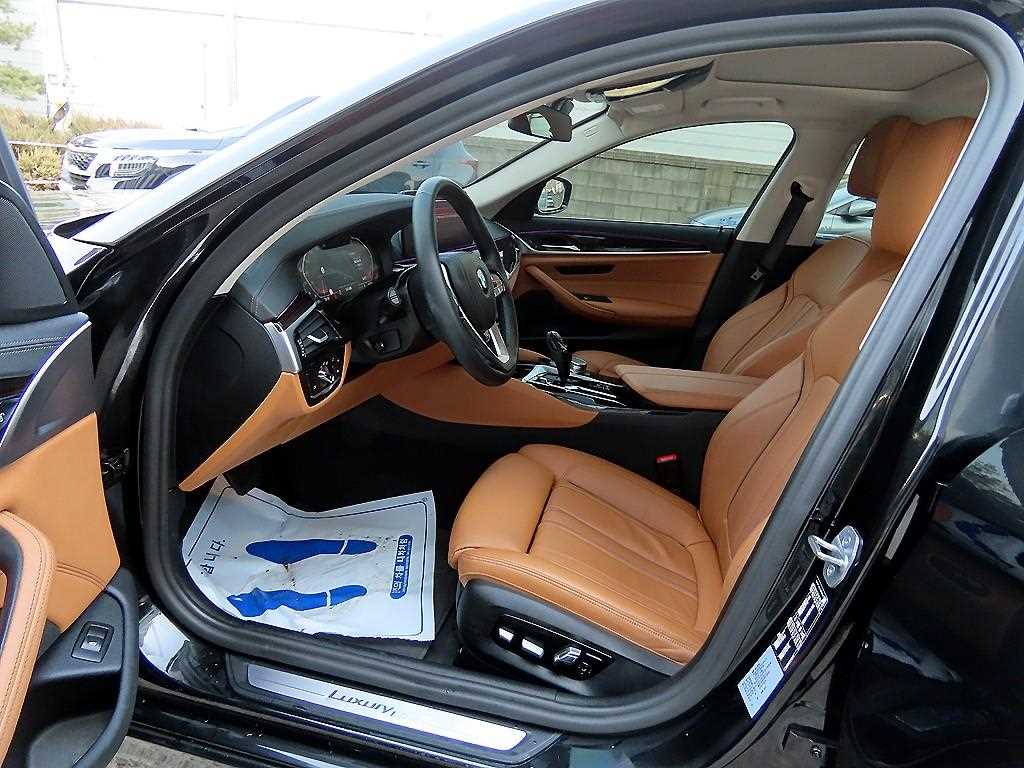 BMW 5 Series - Vista 5