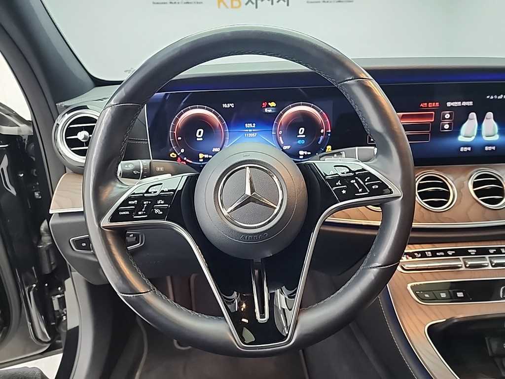 Mercedes Benz E class - Vista 9