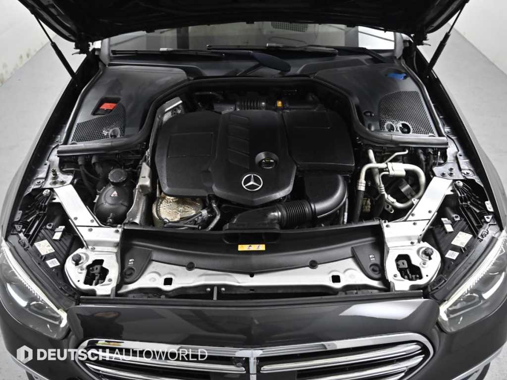 Mercedes Benz E class - Vista 6