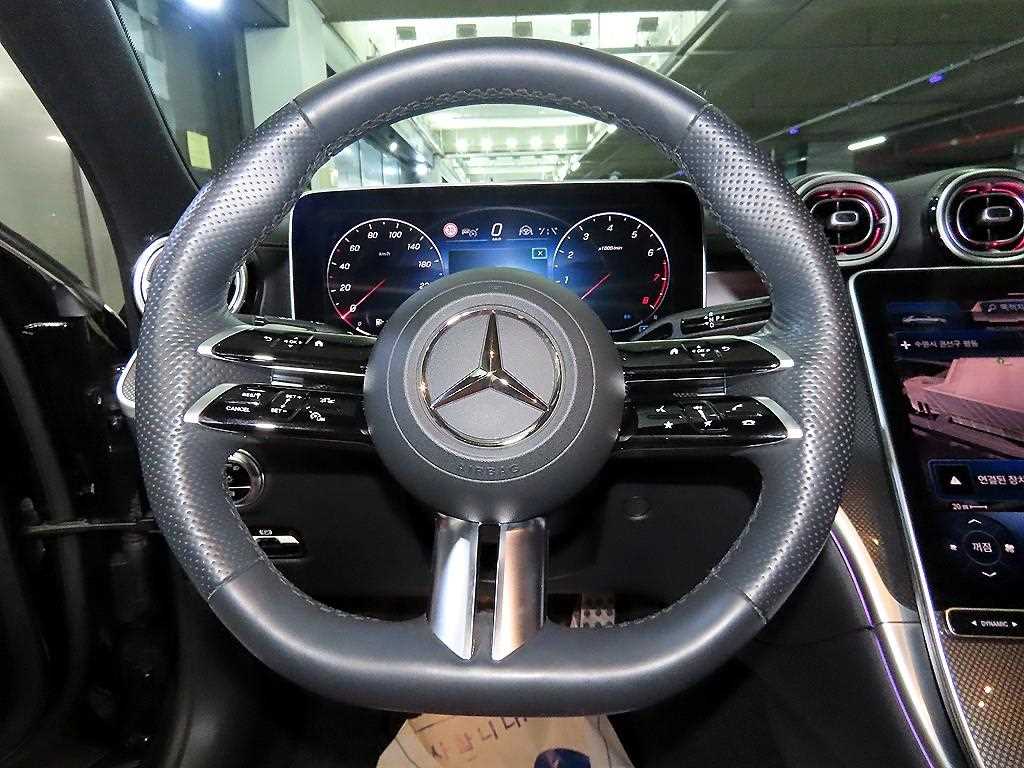 Mercedes Benz C Class - Vista 8