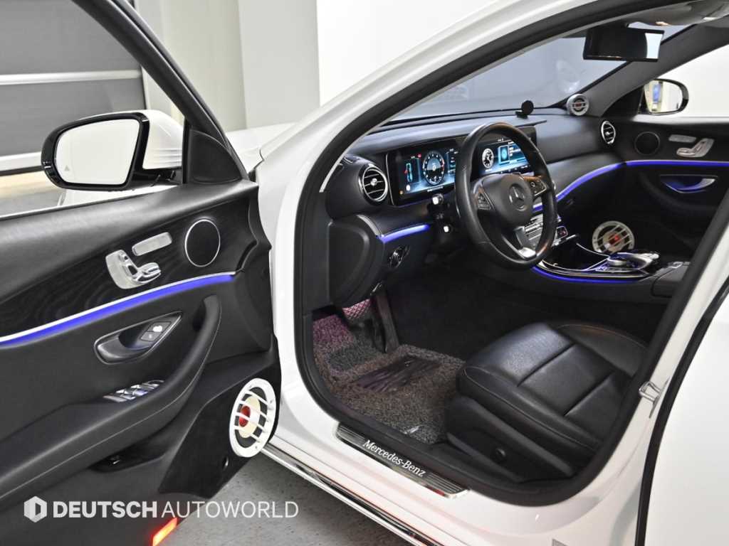 Mercedes Benz E class - Vista 11