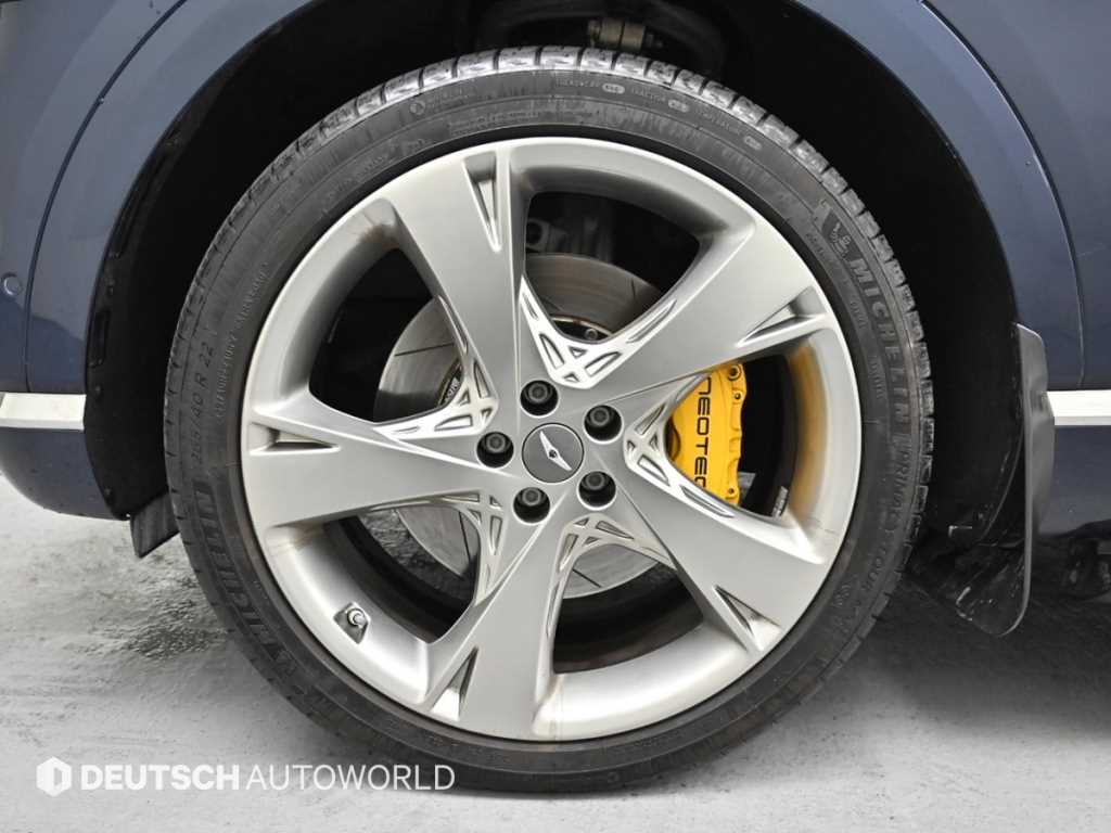 Genesis GV80 - Vista 6