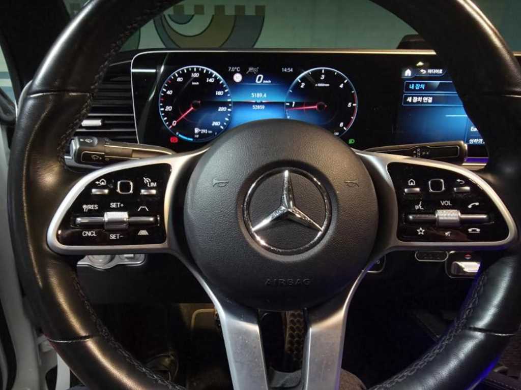 Mercedes Benz GLE Class - Vista 4