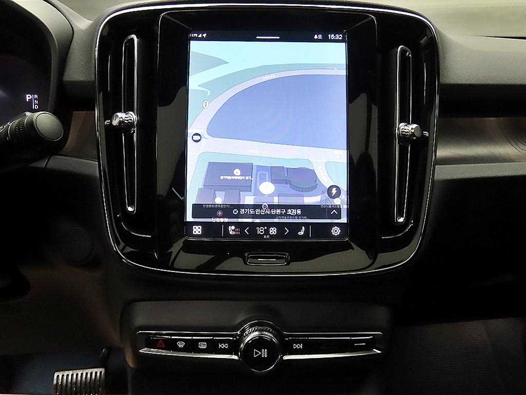 Volvo C40 Recharge 2024 Azul - Importación desde Corea - HF Imports Iquique - Foto 13