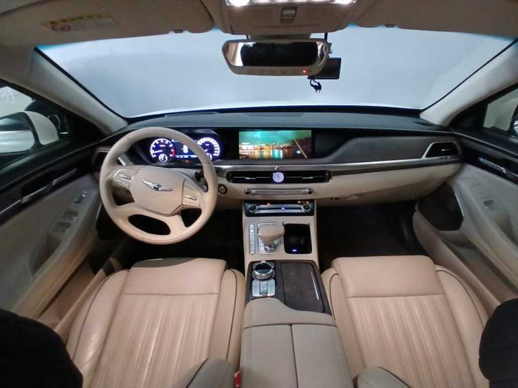 Genesis G90 - Vista 6