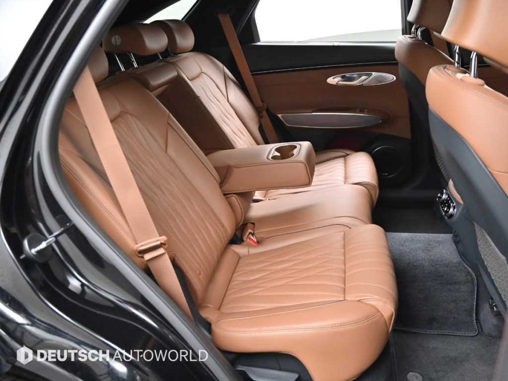 Genesis GV70 - Vista 12