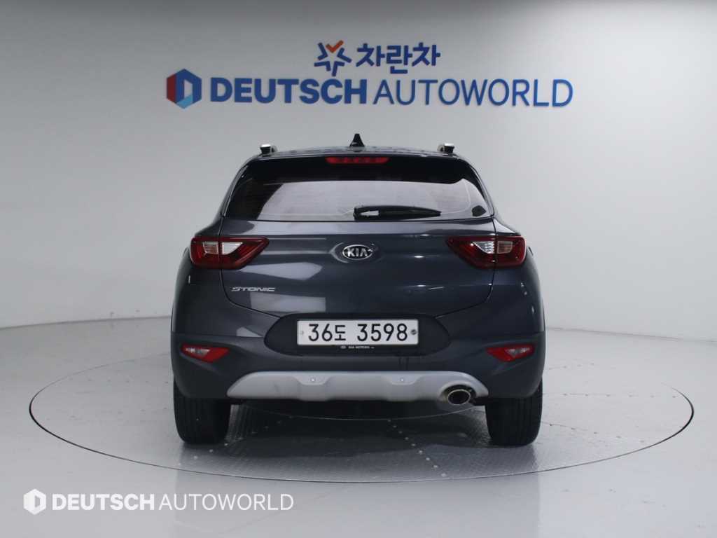 KIA Stonic - Vista 4