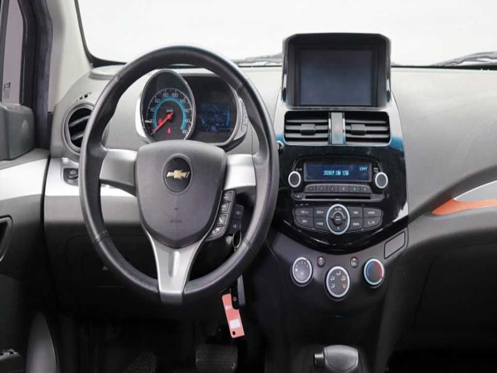 Chevrolet Spark - Vista 11